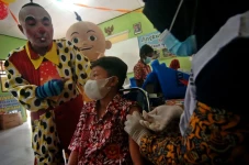 Vaksinasi Booster Tahap...