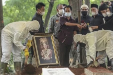 Begini Suasana Pemakaman...