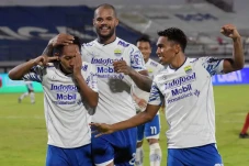 Persib Sikat Persipura...