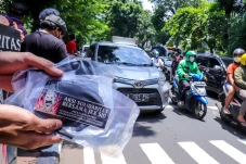 Aksi Solidaritas Outsider...