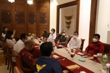 Momen Hangat Pertemuan...