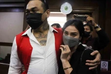 Divonis 1 Tahun Penjara,...