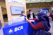 BCA Syariah Hadir di...