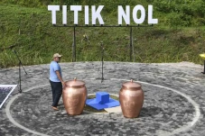 Jelang Ritual Kendi...