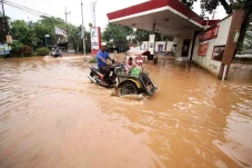 Banjir Akibat Luapan...