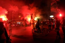 Kemeriahan Warga Gandul...