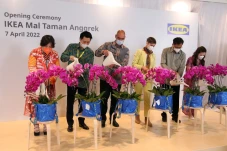 Peluncuran Ikea Mal...