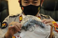 Ini Dia Senpi Revolver...