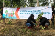 Momentum Hari Bumi,...