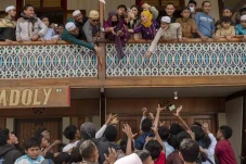 Melihat Tradisi Lebaran...