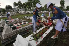 Ziarah di Makam Pahlawan...