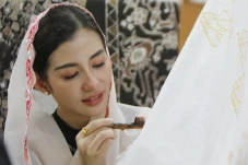 Pesona Istri Bupati...