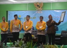 Gerakan Literasi Menulis...