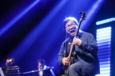 Aksi Komposer Lagu Erwin...