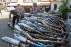 Polres Temanggung Musnahkan...