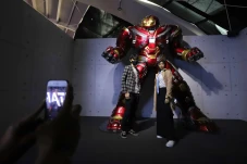 Melihat Pameran Marvel...