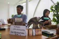 Jasa Penukaran Uang...