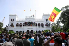 Sri Lanka Mencekam,...