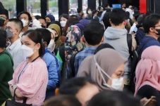 Transjakarta Perpanjang...