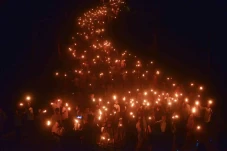 Pawai 1.000 Obor Prosesi...