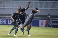 Persikabo 1973 vs Persebaya,...