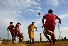 Pertandingan Sepak Bola...