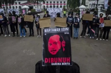 Unjuk Rasa Membela Kebebasan...