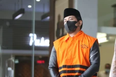 Abdul Gafur Masud Dituntut...