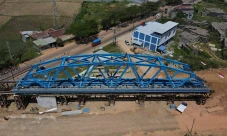 Pergeseran Jembatan...