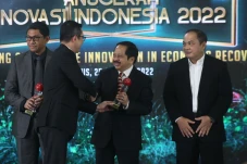 Smartfren Tiga Kali...