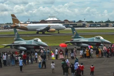 Antusias Warga Palembang...