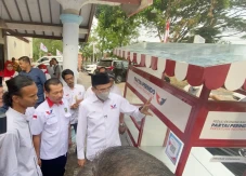 TGB Zainul Majdi Serahkan...