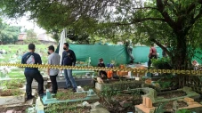 Begini Suasana Makam...