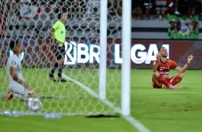 Tanpa Ampun, Bali United...