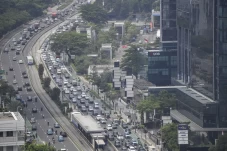 Perluasan Zona Rendah...