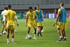 Mengintip Persiapan...