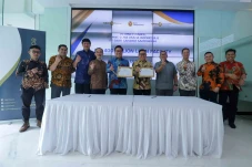 MNC Finance dan Bank...