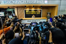 Kepolisian Tegaskan...