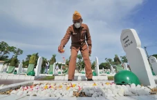 Ziarah Makam Pahlawan...