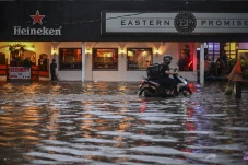 Banjir Kepung Kemang...