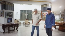 TGB Zainul Majdi Bertemu...