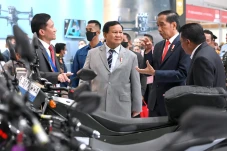 Curi Perhatian Jokowi...