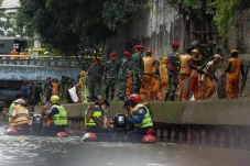 Kerja Bakti Bersih-Bersih...