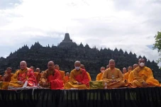 Doa Bersama di Candi...