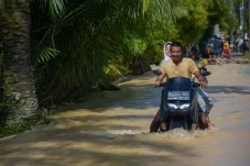 10 Kecamatan di Deli...