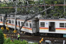 Penampakan KRL yang...
