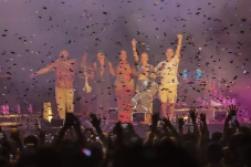 Clean Bandit Tutup Kemeriahan...