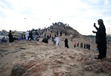 Wisata Religi ke Jabal...