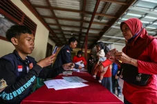 Pencairan BLT Serentak...