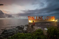 Pesona Matahari Terbenam...